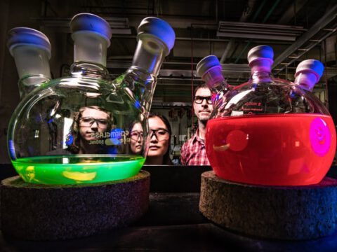 Selbstheilender Kunststoff wird biologisch abbaubar